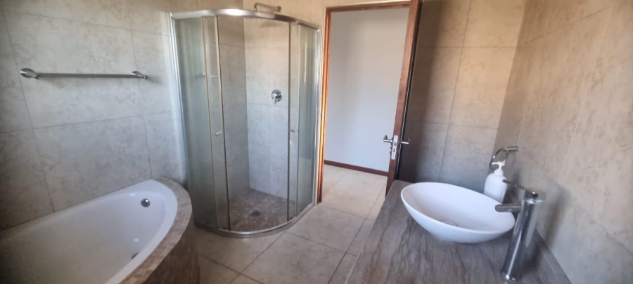 4 Bedroom Property for Sale in Country Club Western Cape